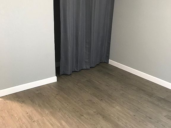 4th image of 729A Poinsettia Ave Floor 729
