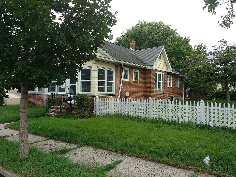 2nd image of 35 Reed Ave