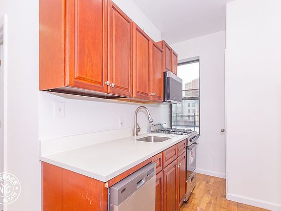 4th image of 879 De Kalb Ave #11XX