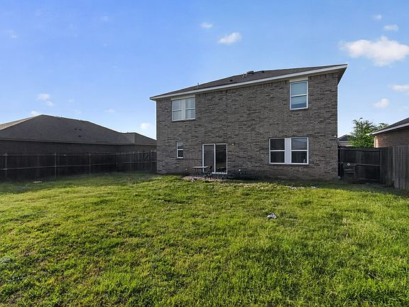 2nd image of 432 Glen Meadow Dr