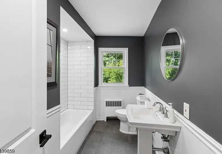 12 Forest Ave — Photo 15