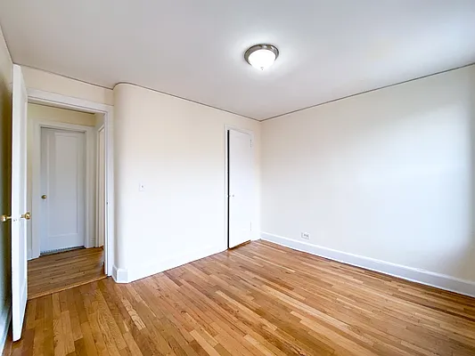 Rented by Compass | media 23