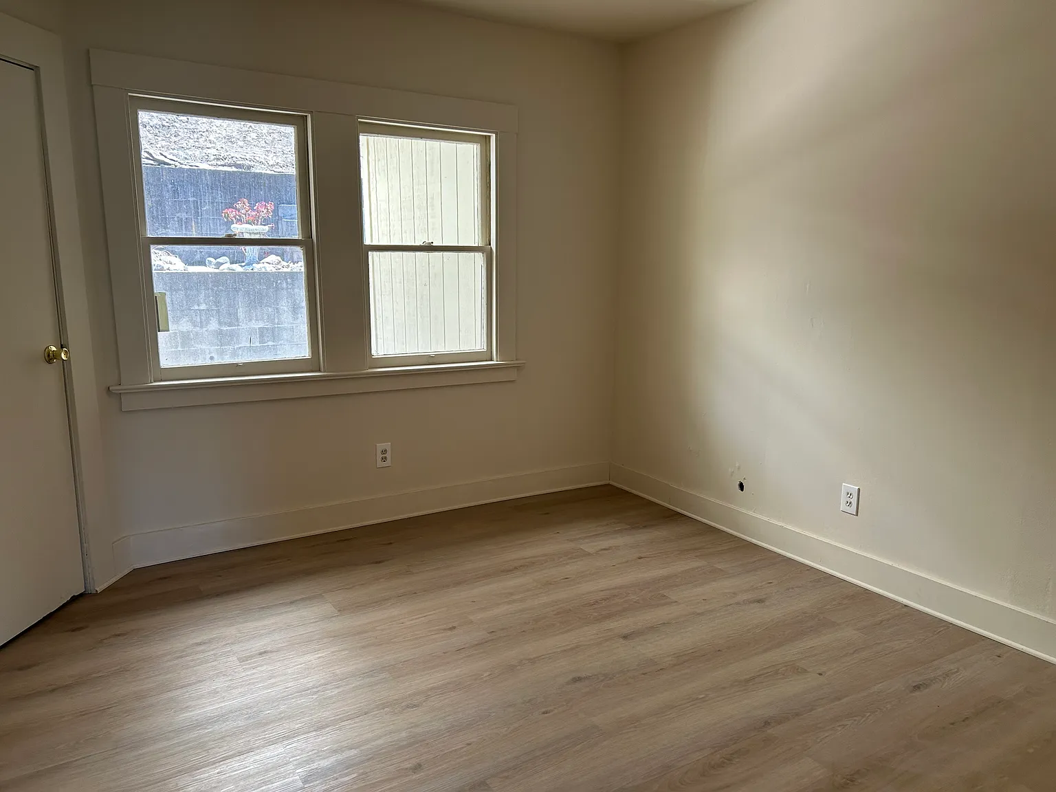 2 bed, 900 sqft, $2,499 — Photo 4
