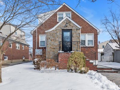 1 Crab Avenue, Lynbrook, NY, 11563