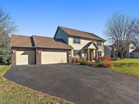 3rd image of 8123 Stone Creek Dr