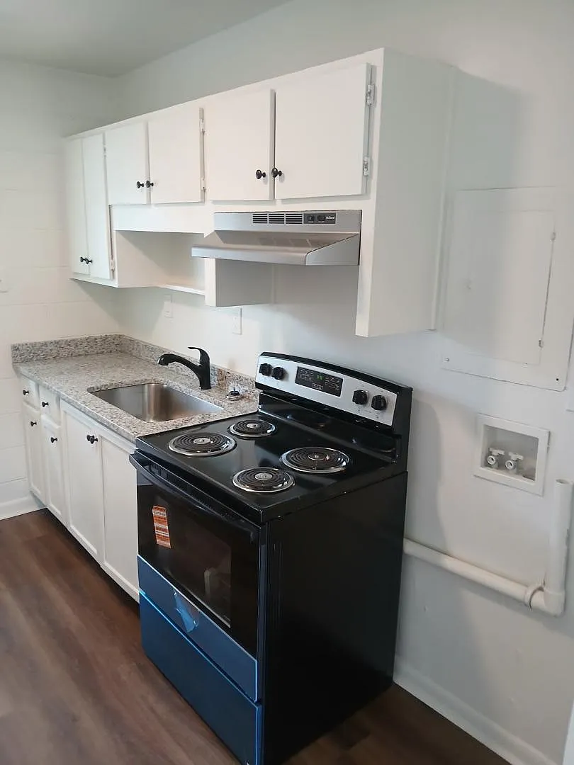 3413 Terminal Ct - 3413 Terminal Ct Unit 1 — Photo 1