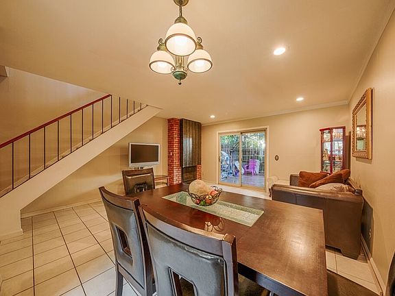5th image of 1032 Bellhurst Ave