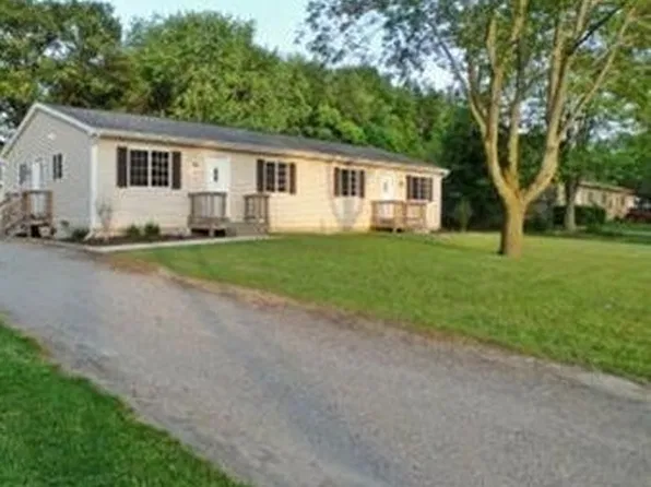 10972 Mountain Ash Ave NW, Grand Rapids, MI 49534