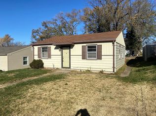 3826 Edna St, Bellevue, NE 68147