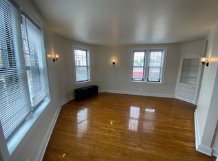 5037 W Montrose Ave #103, Chicago, IL 60641