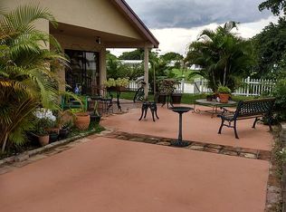 8925 NW 9th Pl, Plantation, FL 33324