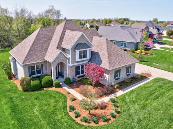 312 Queens Creek Dr W, Frankenmuth, MI 48734