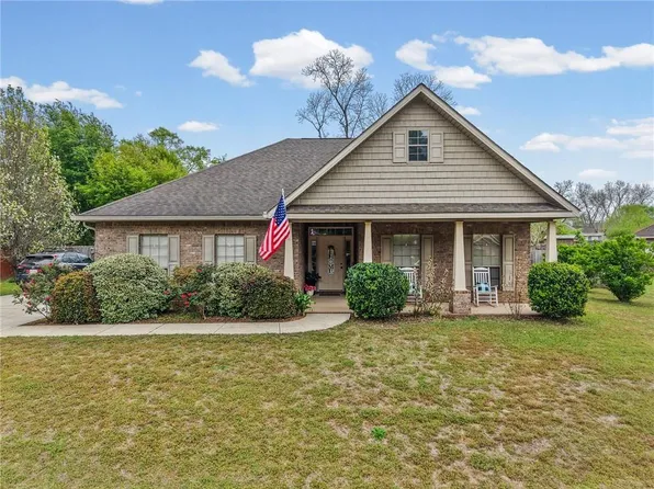 2570 Pecan Pointe Dr, Semmes, AL 36575