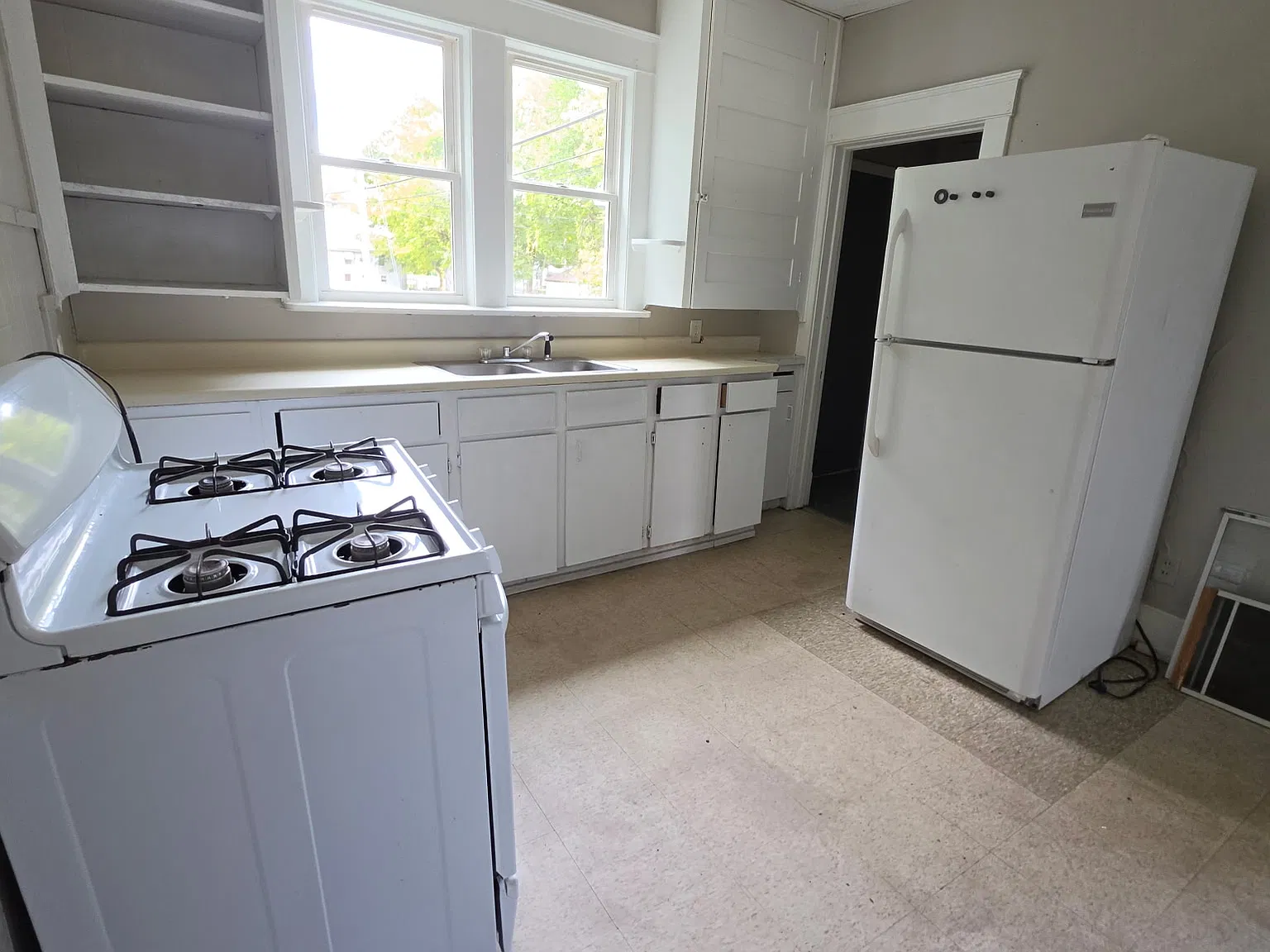 4 bed, 1.5 bath, $1,500 — Photo 4