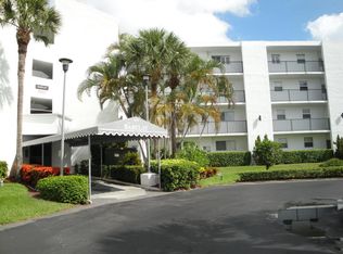 3425 Via Poinciana APT 102, Lake Worth, FL 33467
