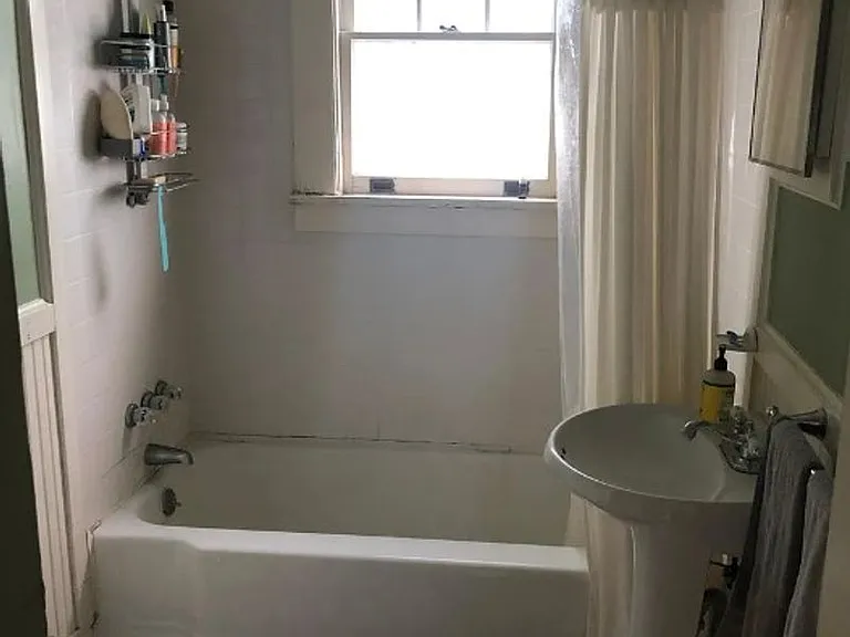 1015 Park Ave — Photo 9