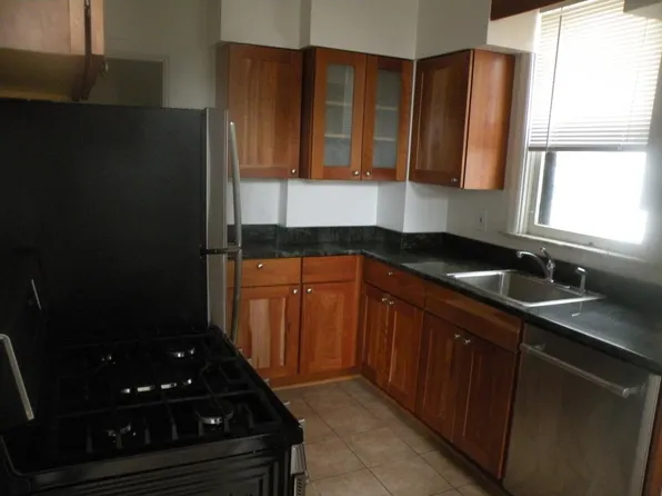 5541 Woodmont St, Pittsburgh, PA 15217