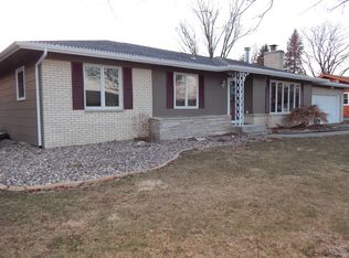 1604 8th St, Orion, IL 61273
