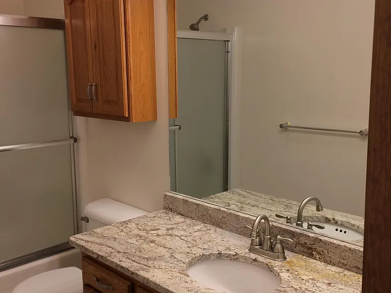 1200 NE Franklin Dr — Photo 23