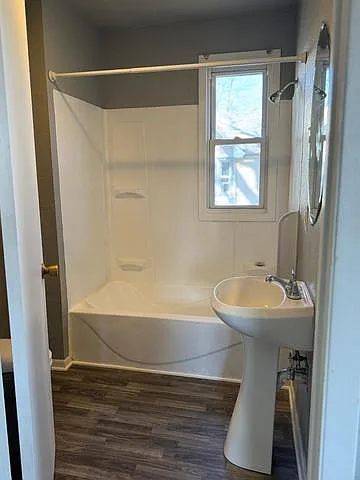 2 bed, 600 sqft, $900 — Photo 3