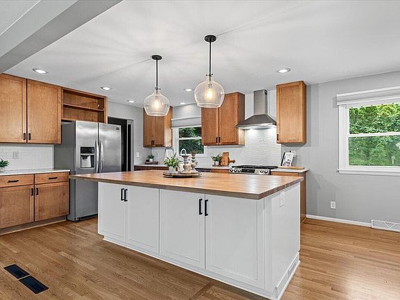4th image of W244N6564 Westchester DRIVE