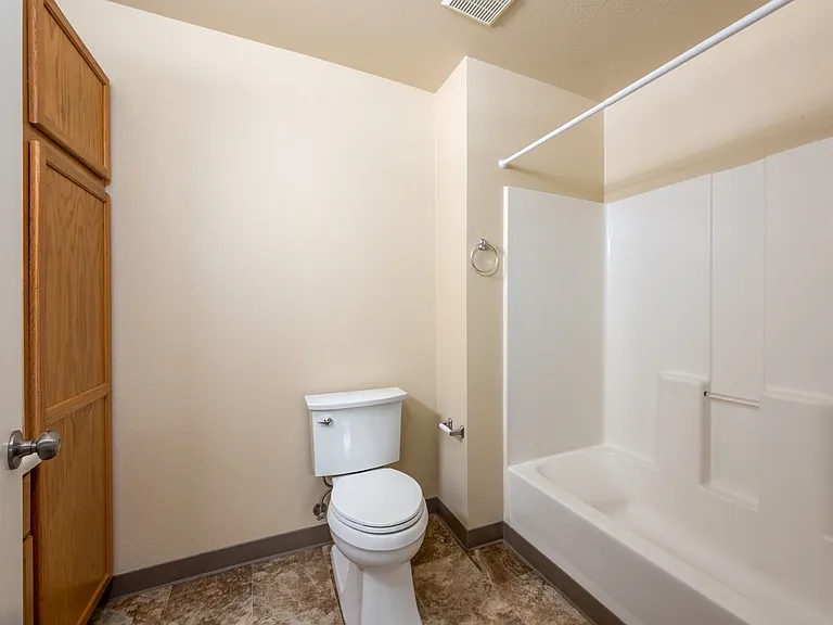 Manor Apartments — Photo 16