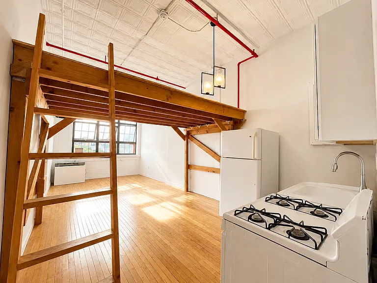 248 McKibbin St #4R — Photo 3