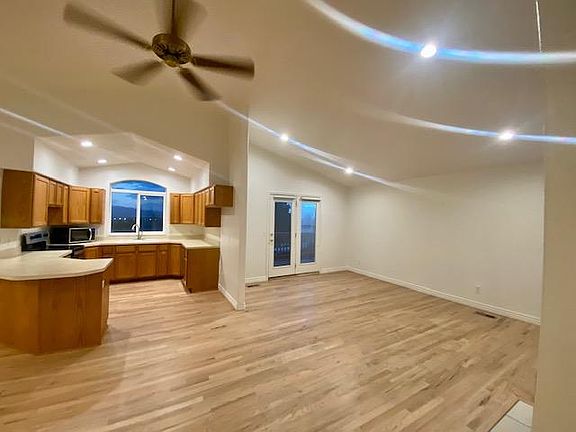 3rd image of 1215 S Slate Canyon Dr