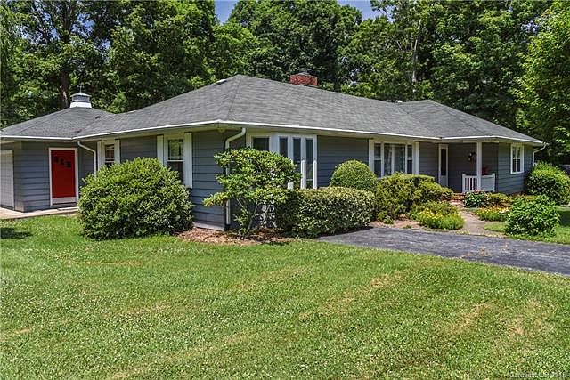 1st image of 3098 Wesley Way