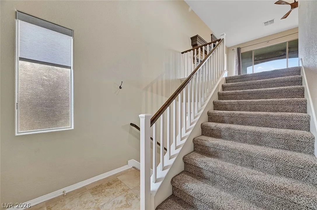 4 bed, 2.5 bath, 1882 sqft, $2,450 — Photo 4