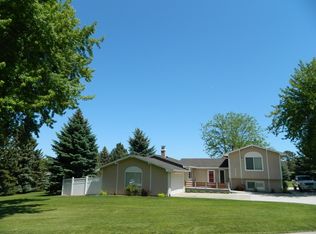 4022 Starlite Dr, Rapid City, SD 57702