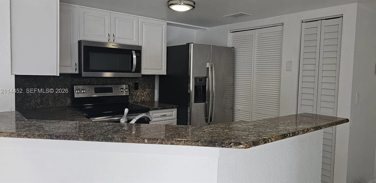 Visconti Condo — Photo 2