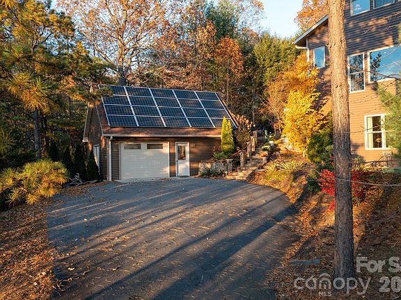 2nd image of 105 Avondale Heights Rd