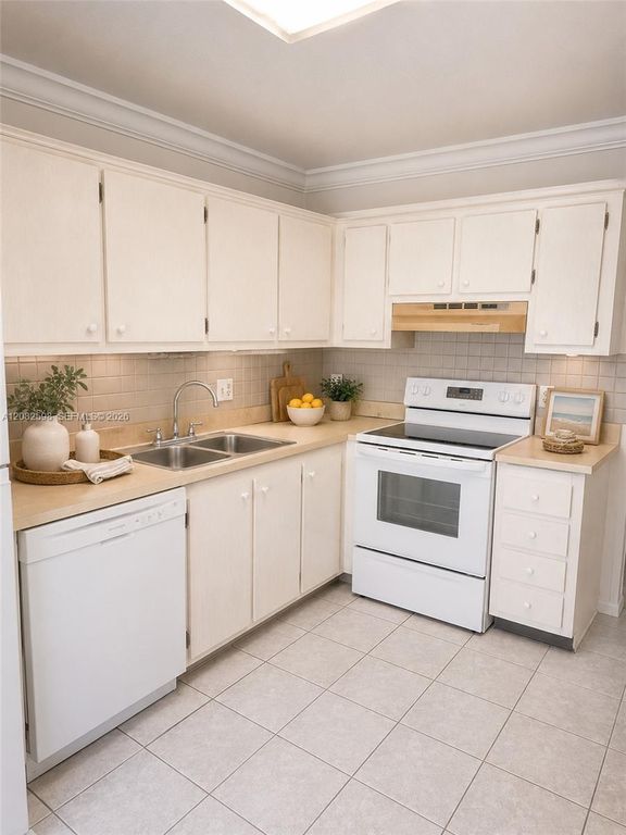 238 SW 1st St #F-1, photo 7