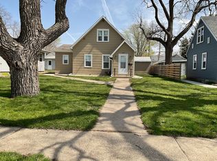 2512 S Glass St, Sioux City, IA 51106