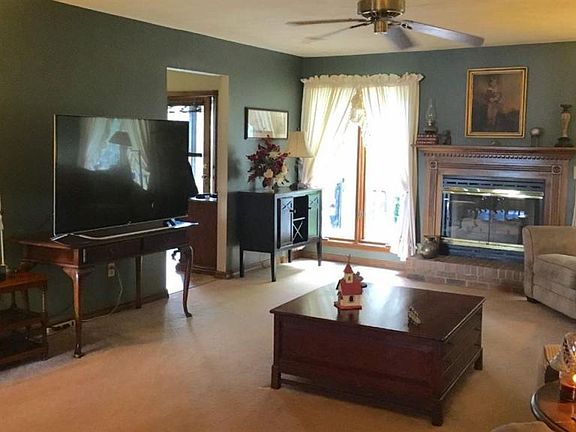 4th image of 117 Garden Ct