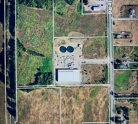 Level with a gentle slope