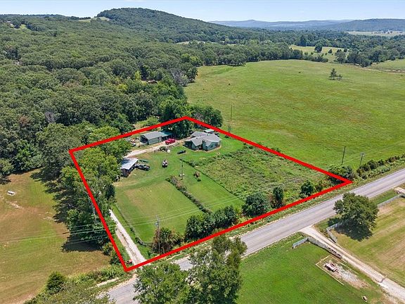 5th image of 14482 Goshen Tuttle Rd