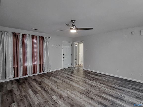 4th image of 1014 Lee Dr NW