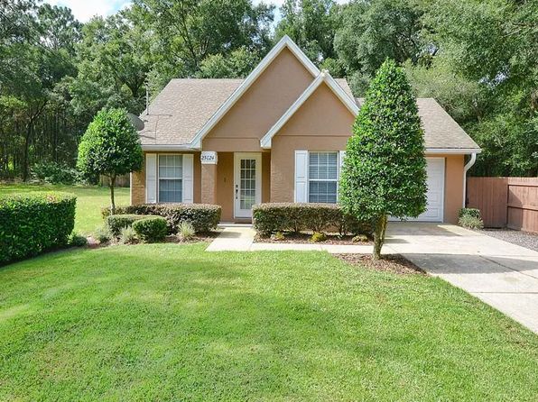 25024 Quaker Ridge Ave