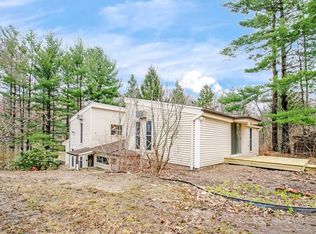 475 Dale St, Chicopee, MA 01013