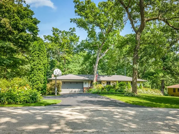 11533 Beverly Ln, Belvidere, IL 61008