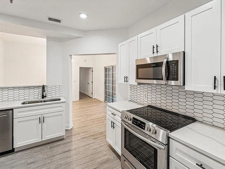 215 Central Ave #3F — Photo 9