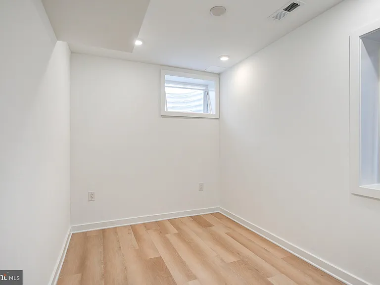 2329 Ellsworth St #1 — Photo 14