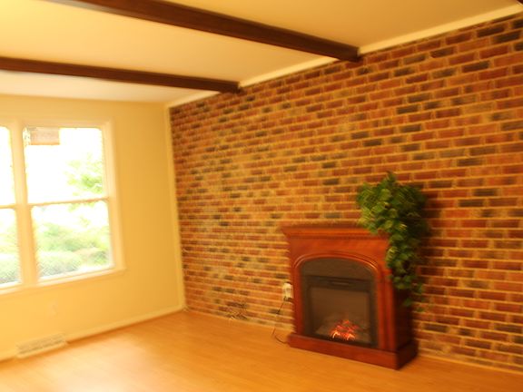 4th image of 2427 Villanova Dr
