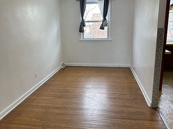 4th image of 1215 Englewood St