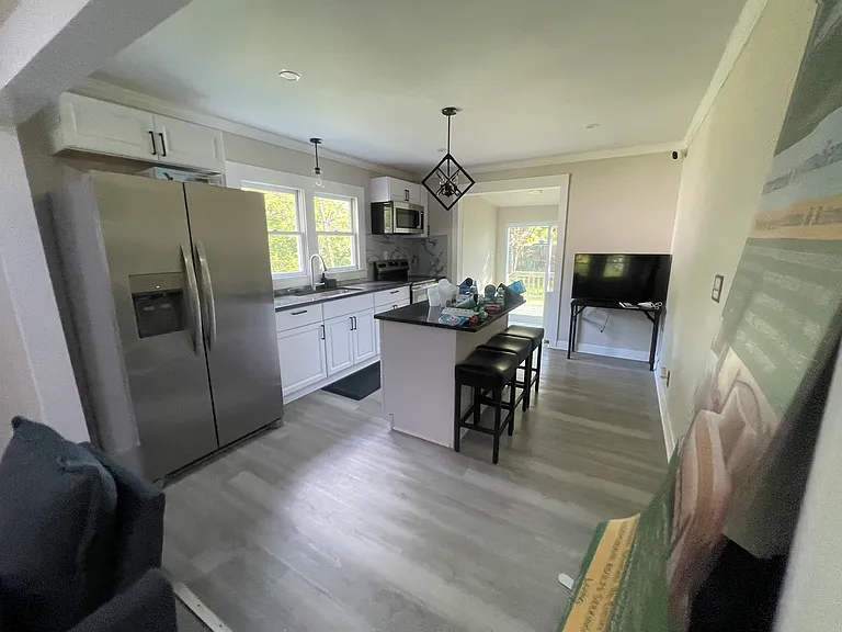 220 Highland Ave SW — Photo 6