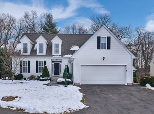 10 Cavendish Pl, Avon, CT 06001