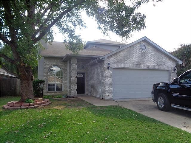 1st image of 426 Pebblecreek Dr
