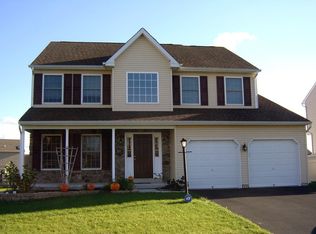 1212 Meadow Brook Dr, Quakertown, PA 18951